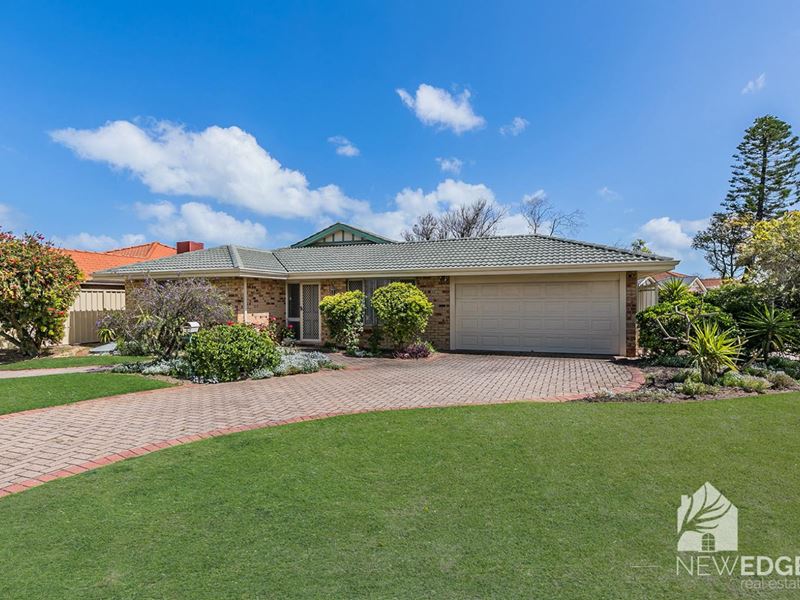 2 Prevelly Circle, Waikiki