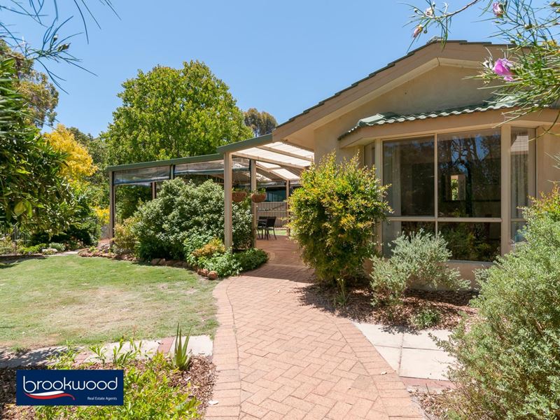 40 Mundaring Weir Road, Mundaring