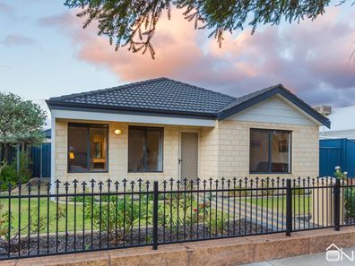 20 Larsen Road, Byford WA 6122