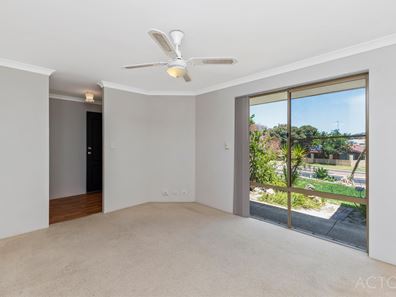 45 Casuarina Drive, Halls Head WA 6210