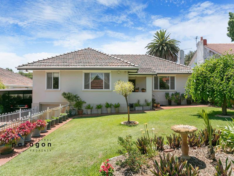 8 Woodlands Street, Menora