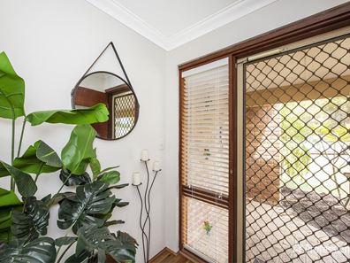 17 Arundel Drive, Halls Head WA 6210