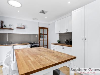3 Pinedale Way, Safety Bay WA 6169