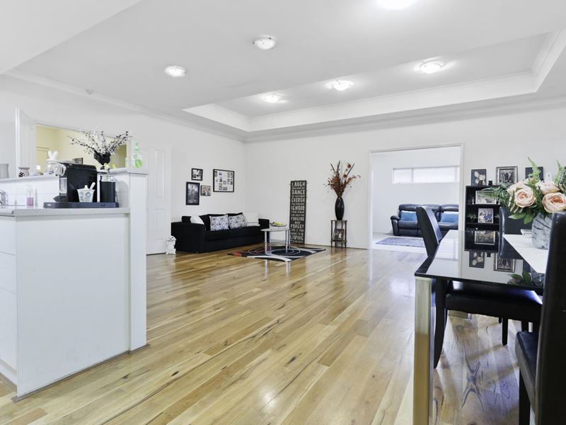 5 Koroit Way, Aveley WA 6069