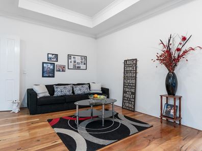 5 Koroit Way, Aveley WA 6069