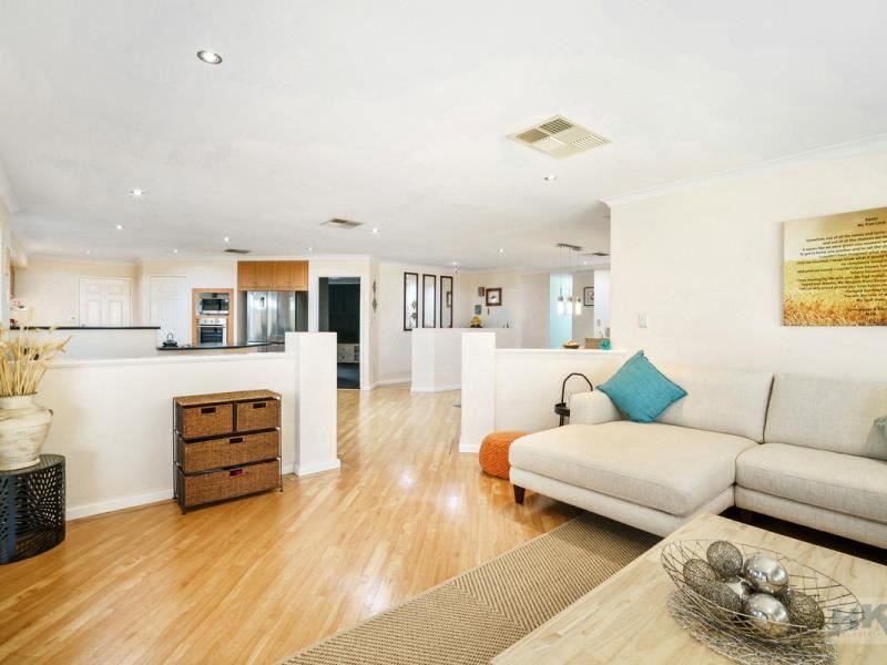 4 Glade Terrace, Ellenbrook