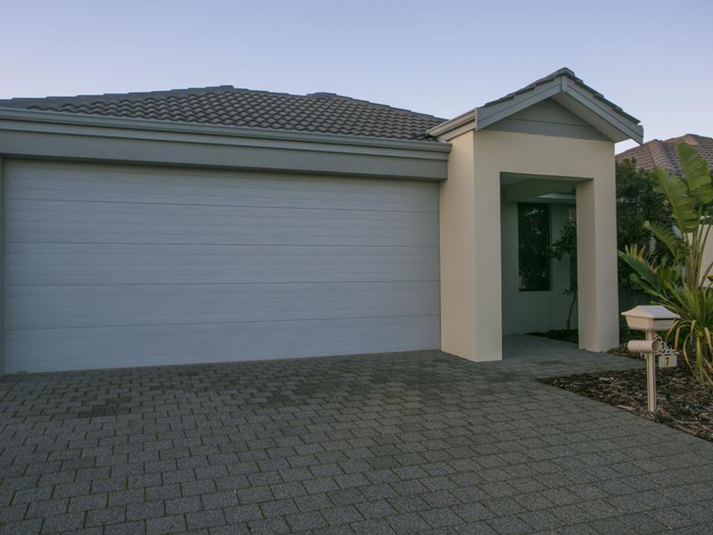 7 Sandals Way, Meadow Springs WA 6210