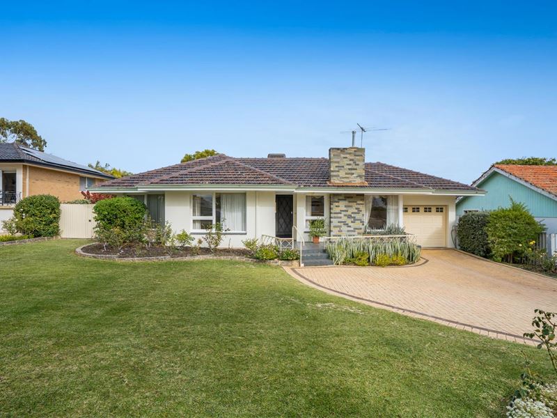 42 Challenger Place, Melville WA 6156