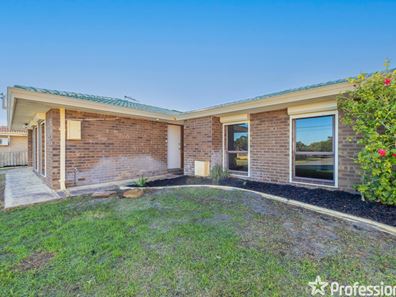 25 Bampton Way, Warnbro WA 6169