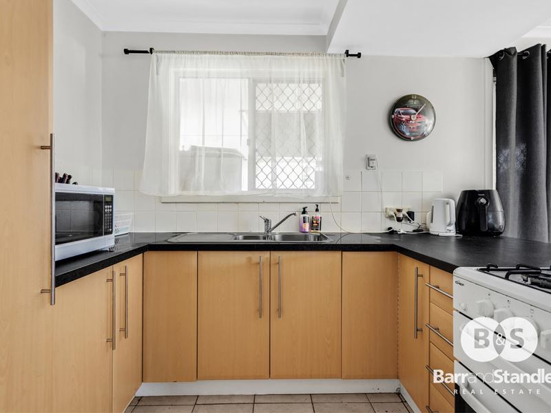 19 Davenport Way, Withers