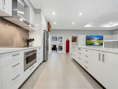24 Bradstocks Grove, Southern River WA 6110