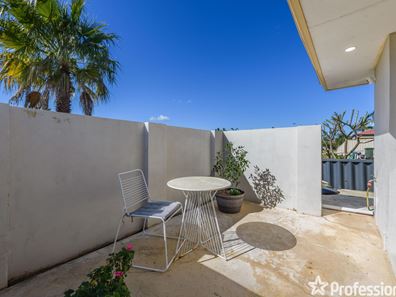 21 Azure Lane, Warnbro WA 6169