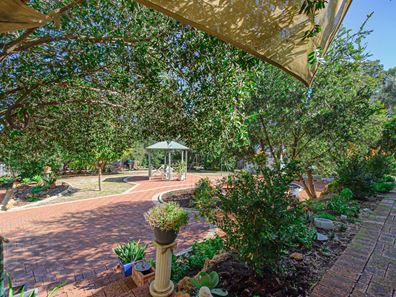 6 Gannon Glen, Mundaring WA 6073