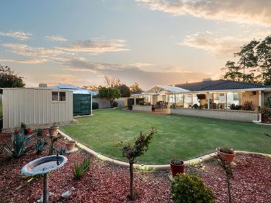 5 Skua Grove, Seville Grove WA 6112