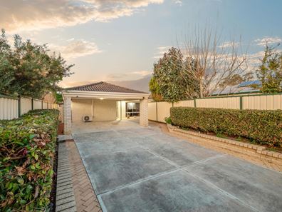 5 Skua Grove, Seville Grove WA 6112