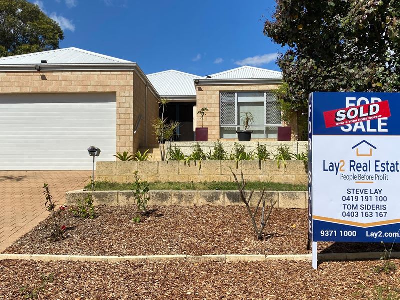 1D Aughton Street, Bayswater