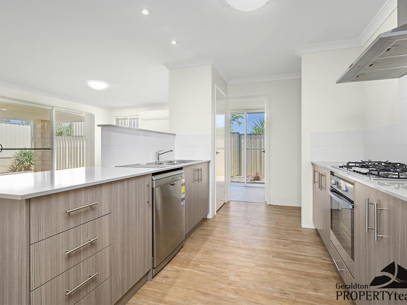 4 Bofey Close, Utakarra