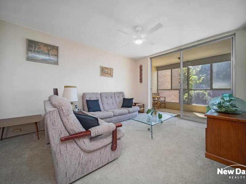 8/40 Pollard Street, Glendalough WA 6016