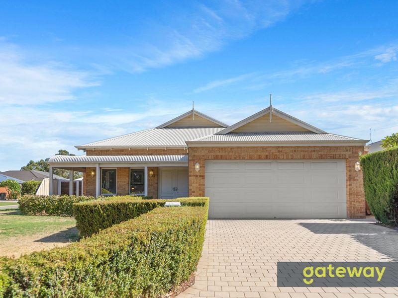 8 Warru Gardens, Success WA 6164