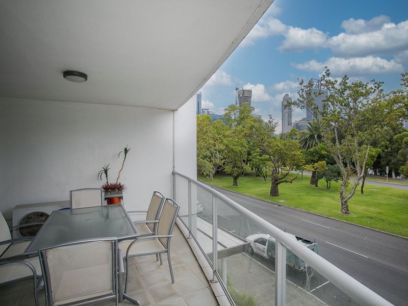 7/138 Mounts Bay Road, Perth