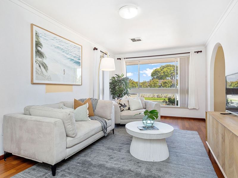 35 Redfin Crescent , Beldon WA 6027