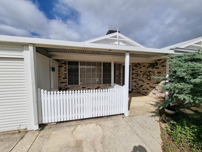 15 Walmer Place, Orelia WA 6167