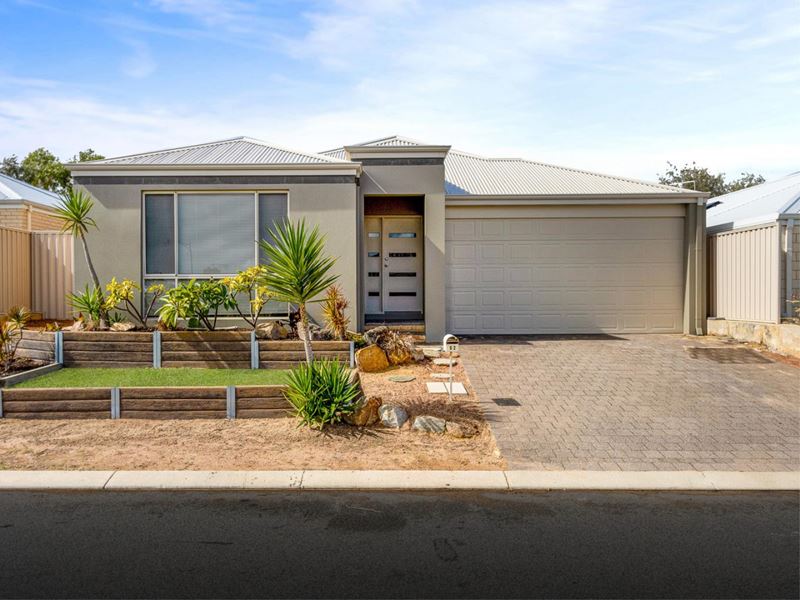82 Lennox Drive, Secret Harbour