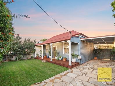 14 Fifth Avenue, Beaconsfield WA 6162