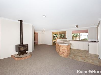 15 Kedron Place, Greenfields WA 6210