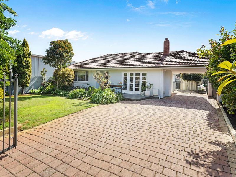 12 Davilak Crescent, Manning