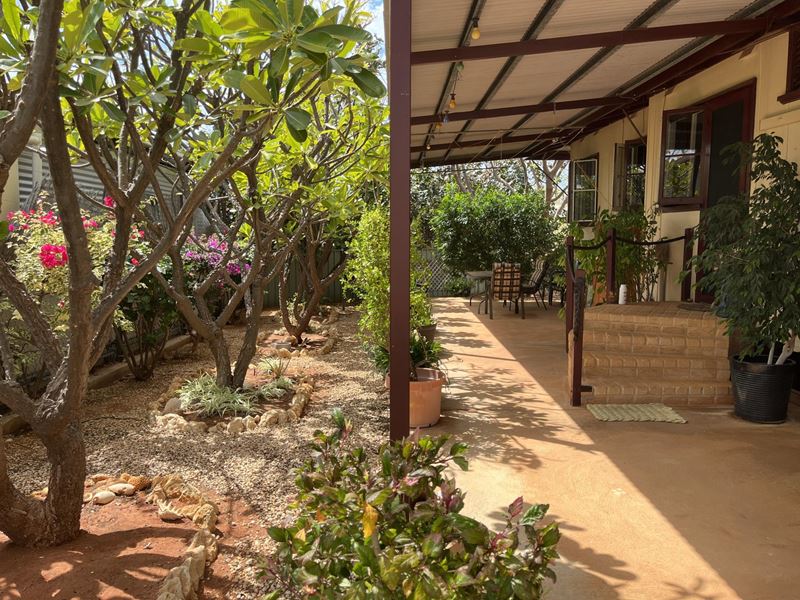 26 Stokes-Hughes Street, Exmouth