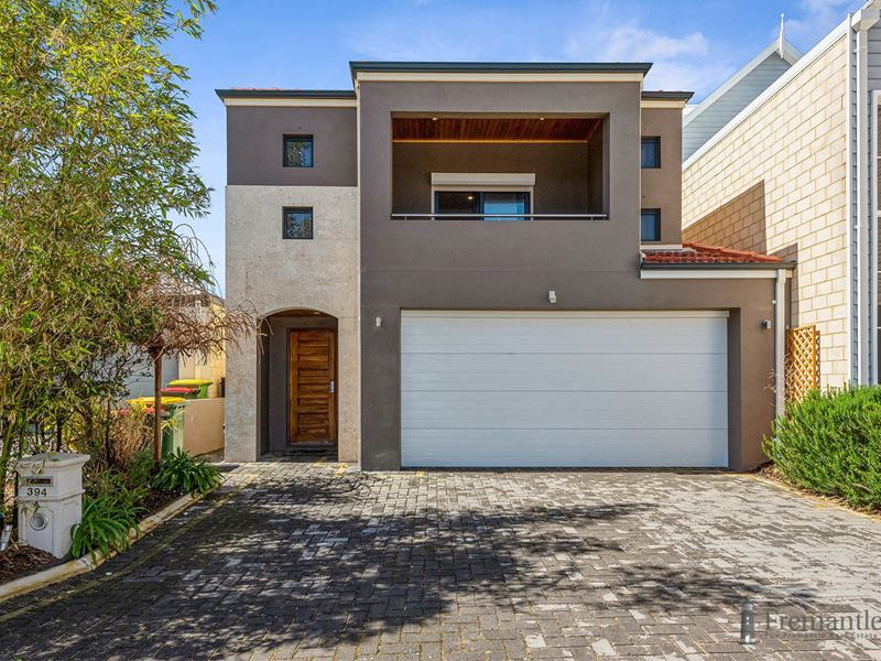 394A Hamilton Road, Lake Coogee WA 6166