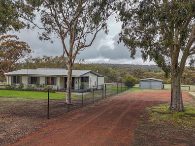 107 Augustini Road, Bakers Hill WA 6562