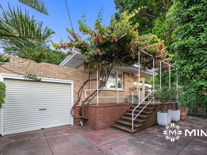 17 Thompson Road, North Fremantle WA 6159