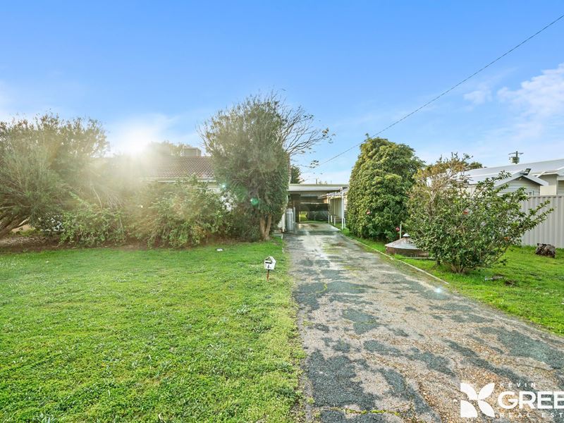 6 Nookie Street, Dudley Park WA 6210