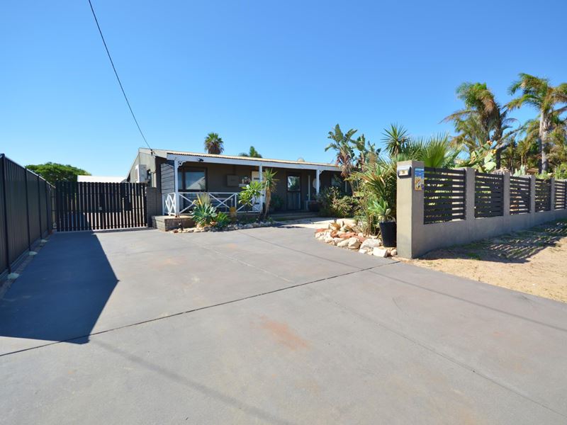 24 Harvey Place, Kalbarri WA 6536