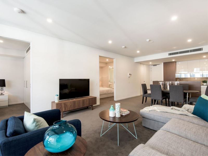 215/2 Moreau Parade, East Perth