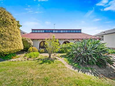 5 Hartung Way, Bull Creek WA 6149