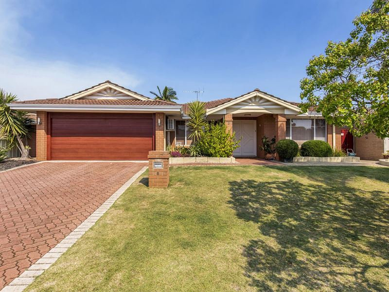 8 Tritonia Rise, Thornlie WA 6108