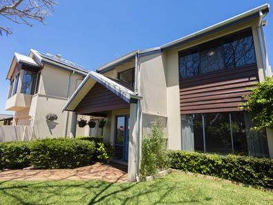 10 Emerald Avenue, Mount Pleasant WA 6153