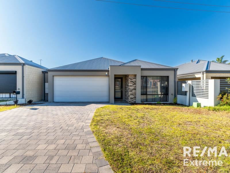 1A/Barradine Way, Craigie WA 6025