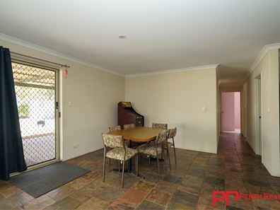 8 Sandalwood Close, Beechboro WA 6063