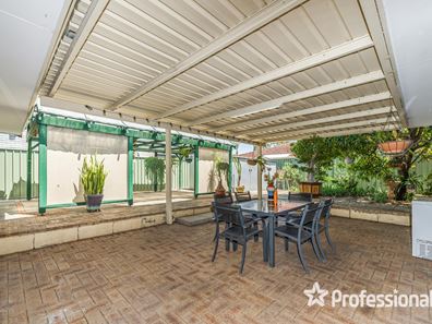 2 Padbury Court, Eden Hill WA 6054