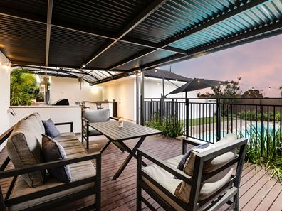 2 Widdicombe Street, Melville WA 6156