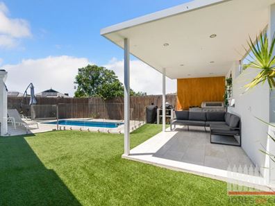 4 Florac Close, Ellenbrook WA 6069