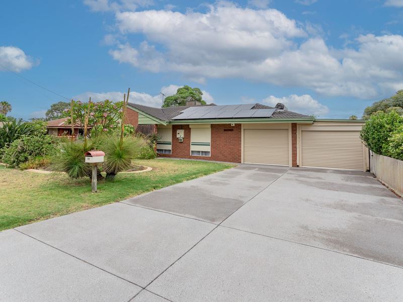 11 Felicia Place, Camillo WA 6111