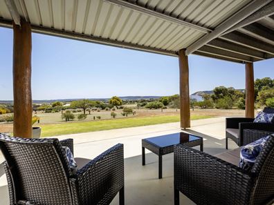 53 Redcliffe Concourse, White Peak WA 6532