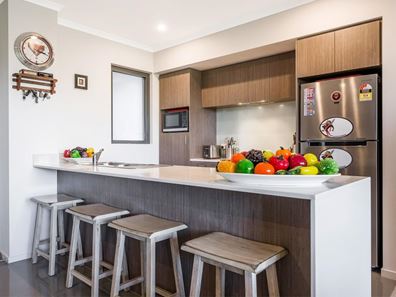 16/2 Tenth Avenue, Maylands WA 6051