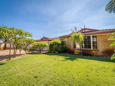 34 Roscommon Crescent, Orelia WA 6167