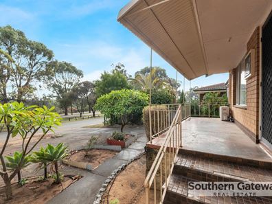 33 Nye Way, Orelia WA 6167